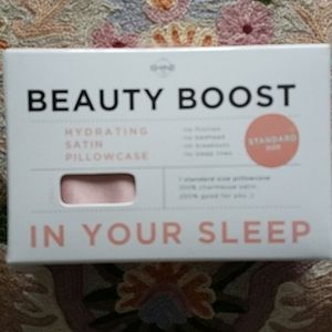 Beauty Boost hydrating satin pillowcase